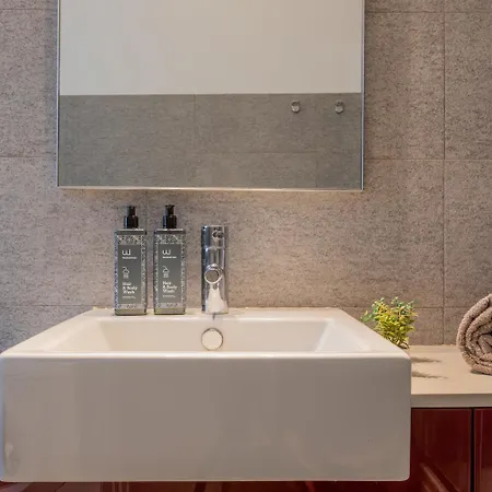 The Billiards Flat By Wonderful Italy * Turyn